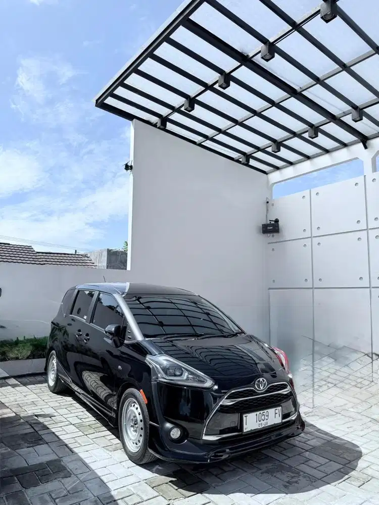 Toyota Sienta type Q 2018 Hitam