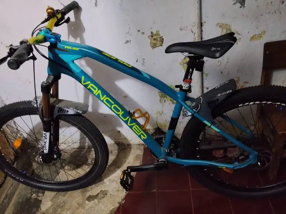 Element police Vancouver 10