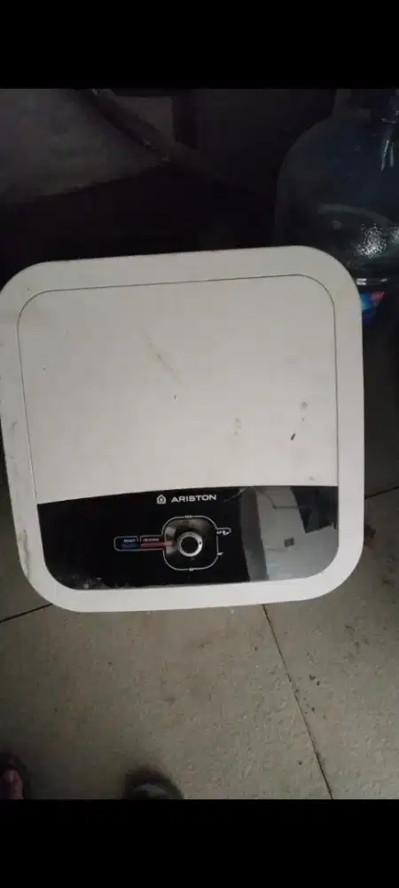 Water Heater Ariston 30 Liter