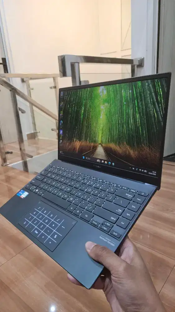 Dijual Laptop Asus Zenbook UX425E