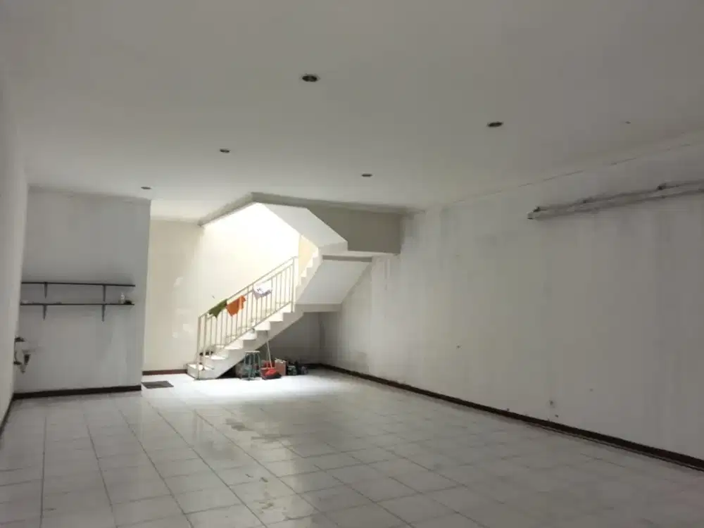 Ruko 2 Lantai di Kopo Permai Mainroad Ramai