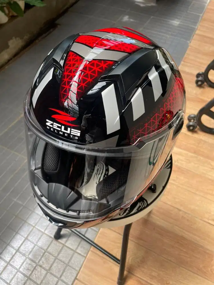Jual Helm Zeus 811