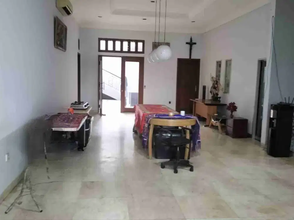 DIJUAL CEPAT RUMAH SIAP HUNI KELAPA GADING BAGUS LUAS 3 1/2 LANTAI SEL