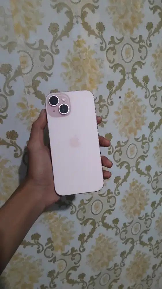 Iphone 15 128 ibox pemakaian pribadi