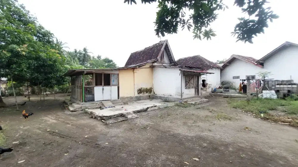 Dijual Tanah dan Bangunan Tempat Tinggal Luas 371 M2