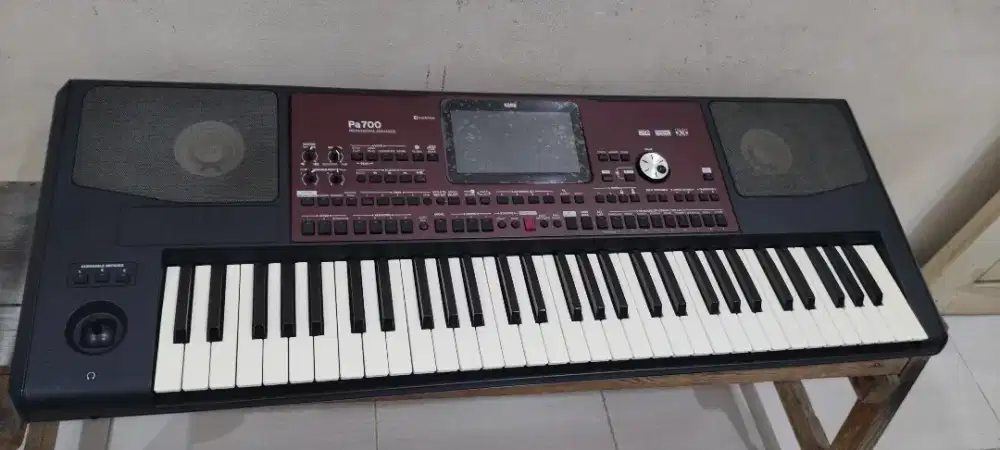 Keyboard korg pa700