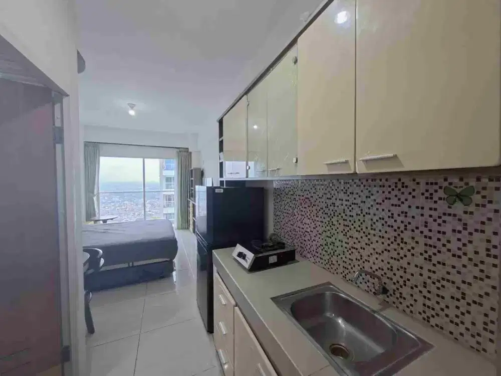 Sewa Studio Apartemen Puncak Bukit Golf Surabaya.
