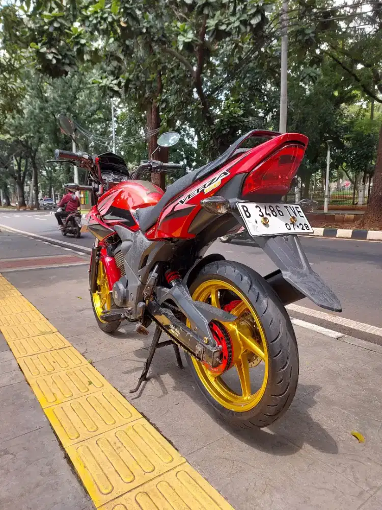 DIJUAL CASH HONDA VERZA 150 THN 2013 PAJAK IDUP SIAP PAKAI