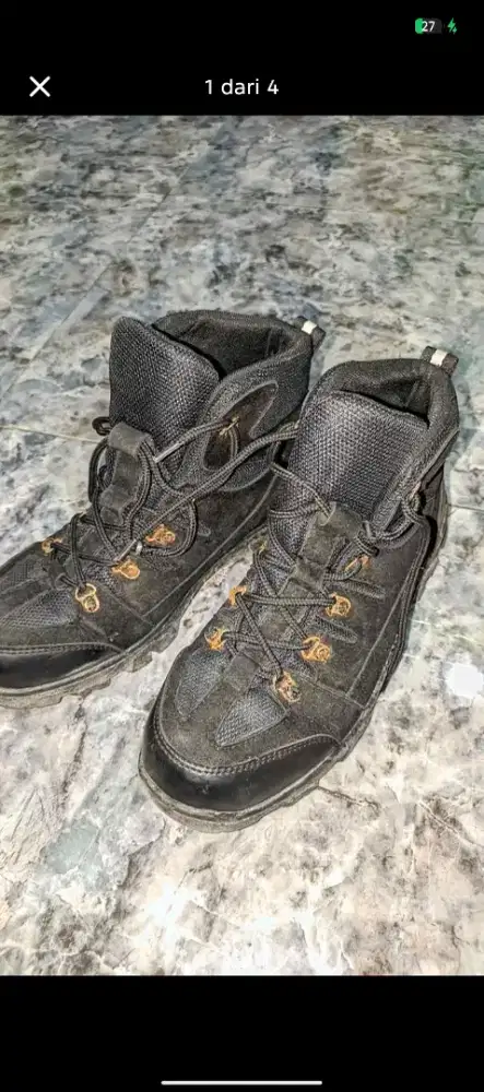 Sepatu boots hiking/outdoor