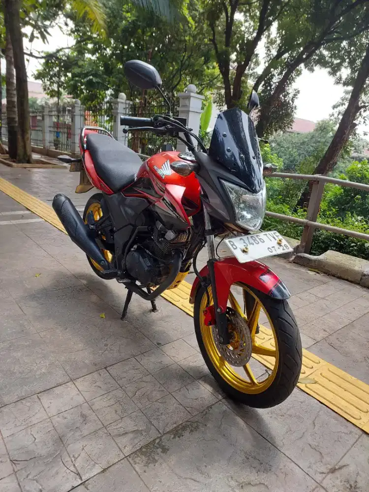 DIJUAL CASH HONDA VERZA 150 THN 2013 PAJAK IDUP SIAP PAKAI