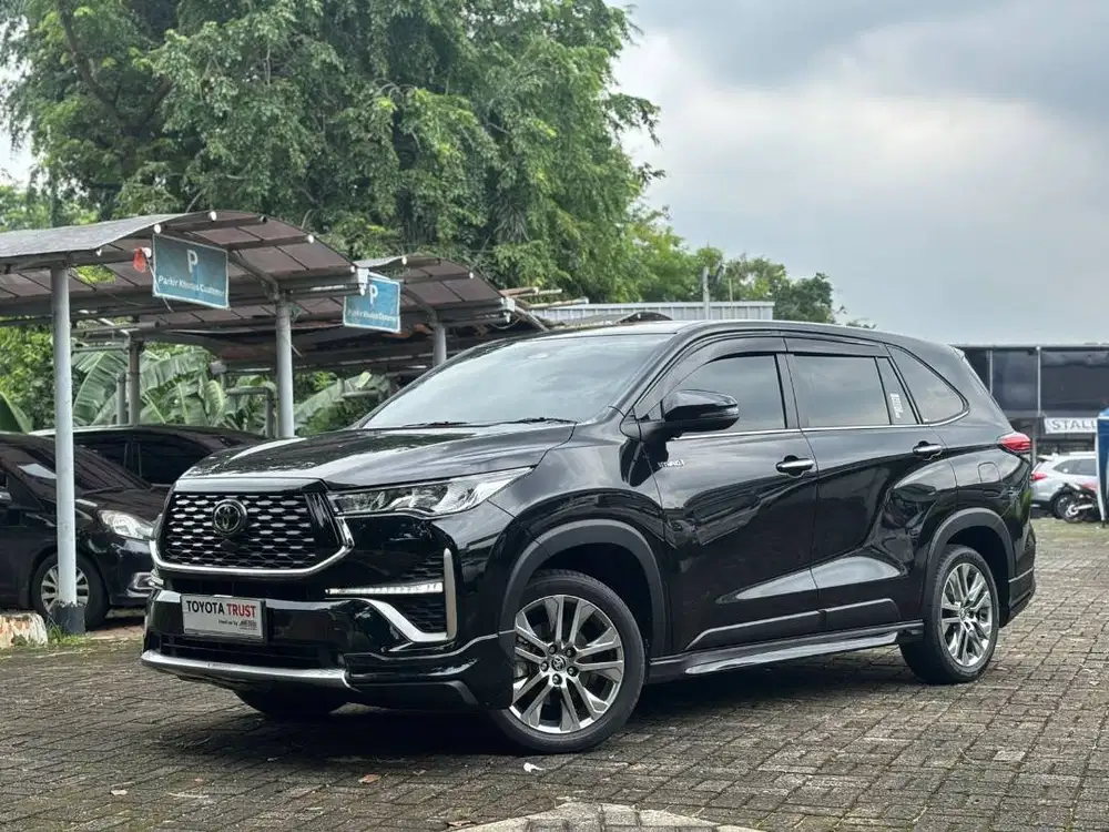[LIKE NEW] TOYOTA INNOVA ZENIX HYBRID 2024 matic