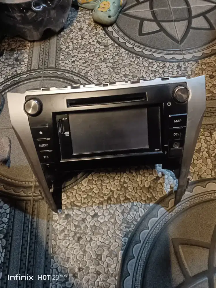 Tape audio bekas mobil mercy