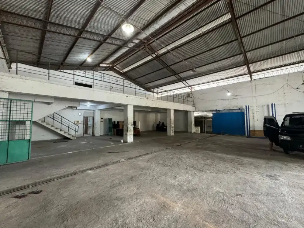 DI SEWAKAN GUDANG DI SURATMO - SEMARANG BARAT