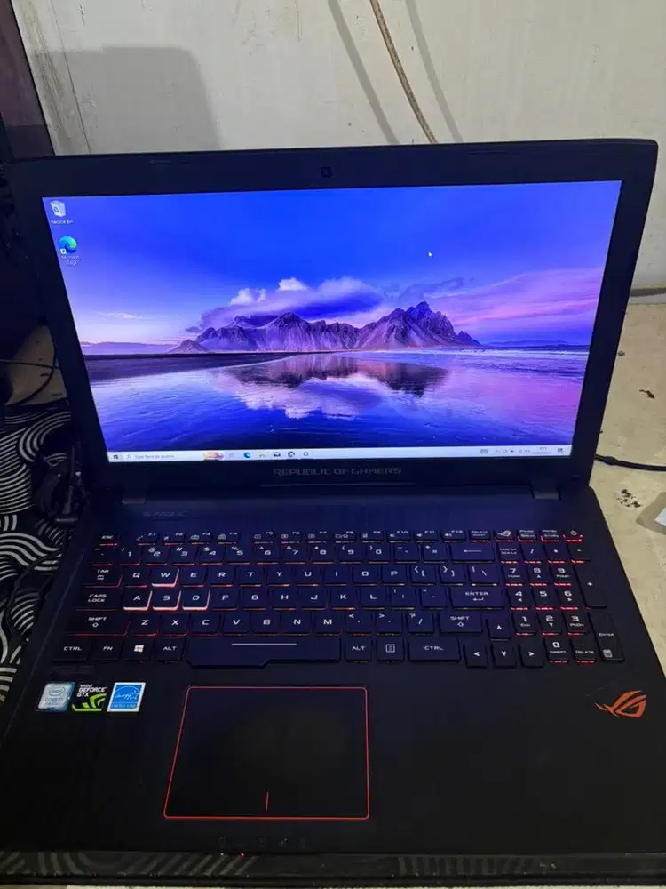 Jual Laptop Gaming Asus ROG Core i7 Gen 7 GTX 1050 4 GB Ram 16 GB