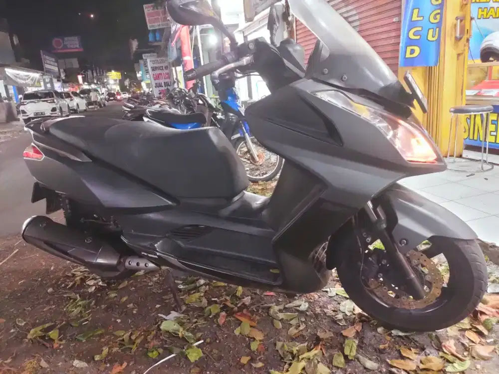 kymco dowtown 200i siap touring
