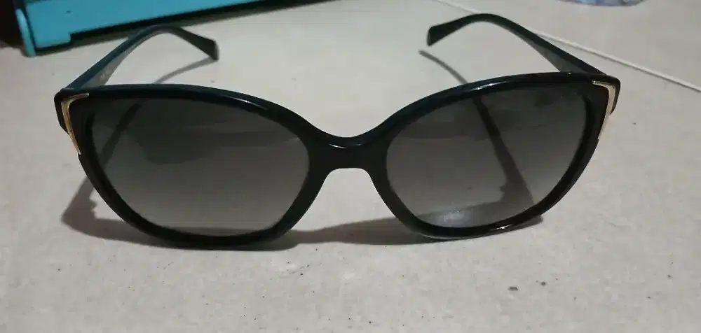 Kacamata Hitam Prada Asli