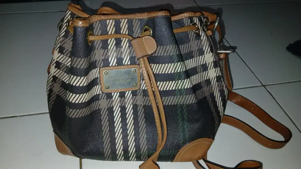 BEANPOLE - Preloved Sling Bag Serut Branded (100% 0riginal)