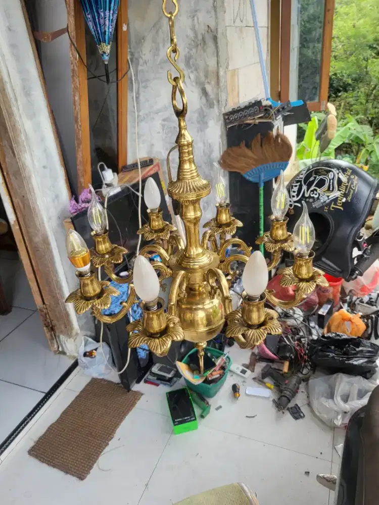 Lampu gantung antik bergaya eropa berbahan kuningn