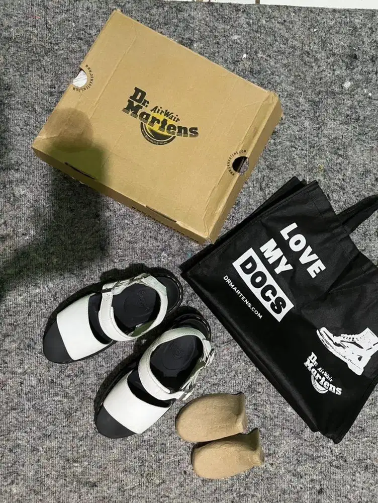 Dr. Martens original size 39 lengkap