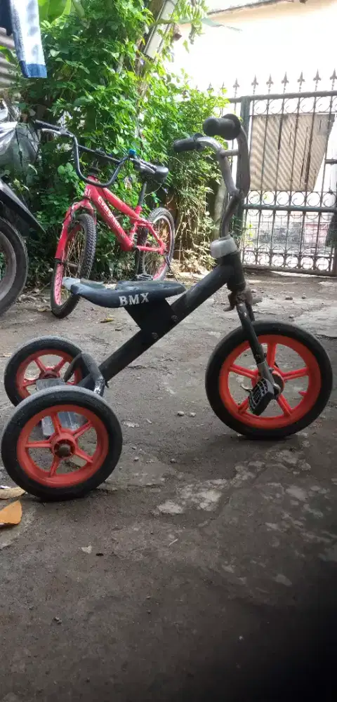 Sepeda roda tiga kecil bekasi