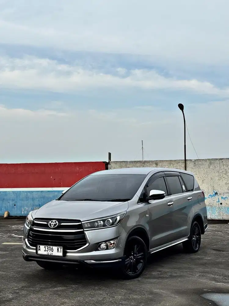 (CASH)Toyota Kijang Innova Reborn 2.0 Venturer a/t 2019
