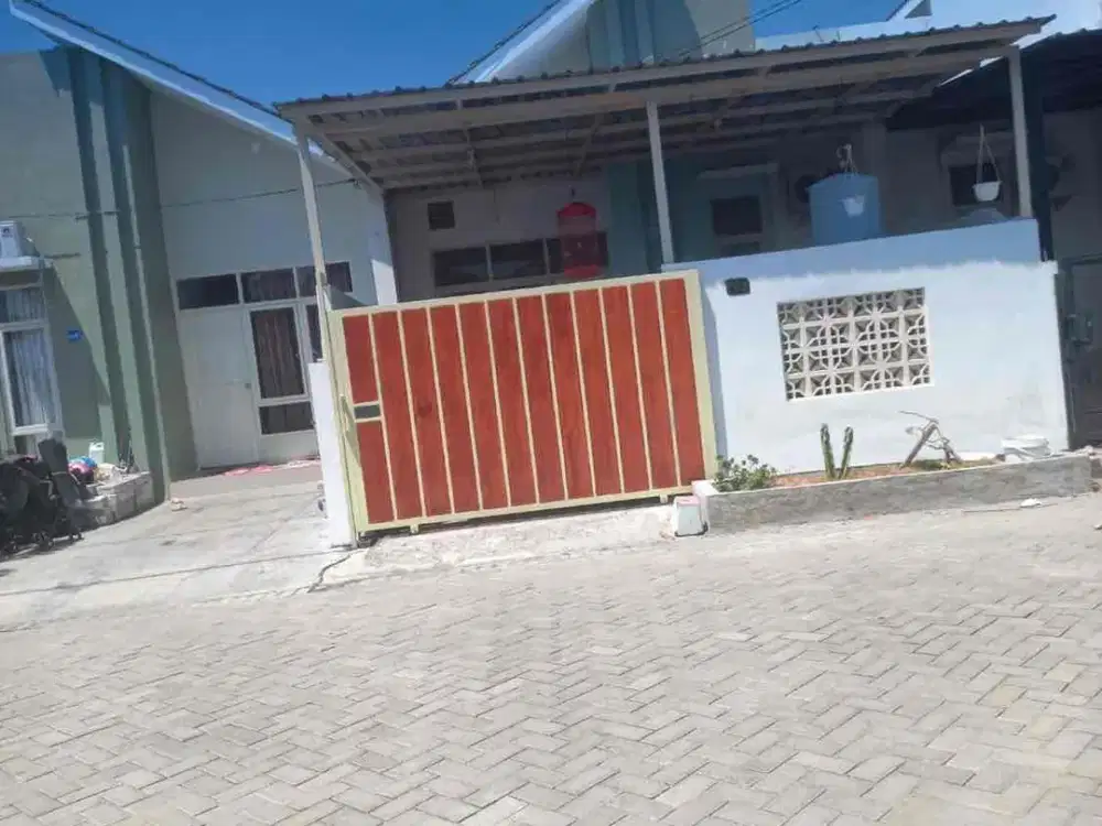 DIJUAL CEPAT Rumah Siap huni dalam komplek perumahan 300 jtan, Bi checking jelek sangat bisa