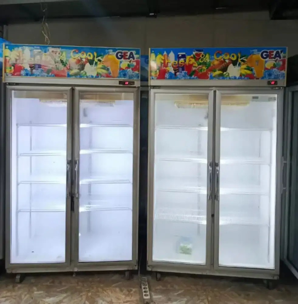Lemari pendingin showcase 2 pintu