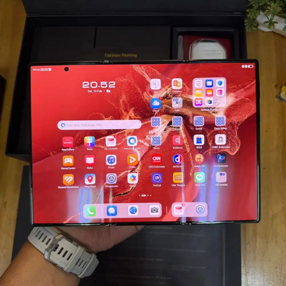Huawei Mate xt Ultimate trifold 16/1TB red Super Mulus Garansi resmi
