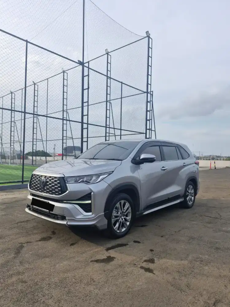 Zenix Q Hybrid Modelista NIK 2025 KM 270 Perak New Perfect Condition.