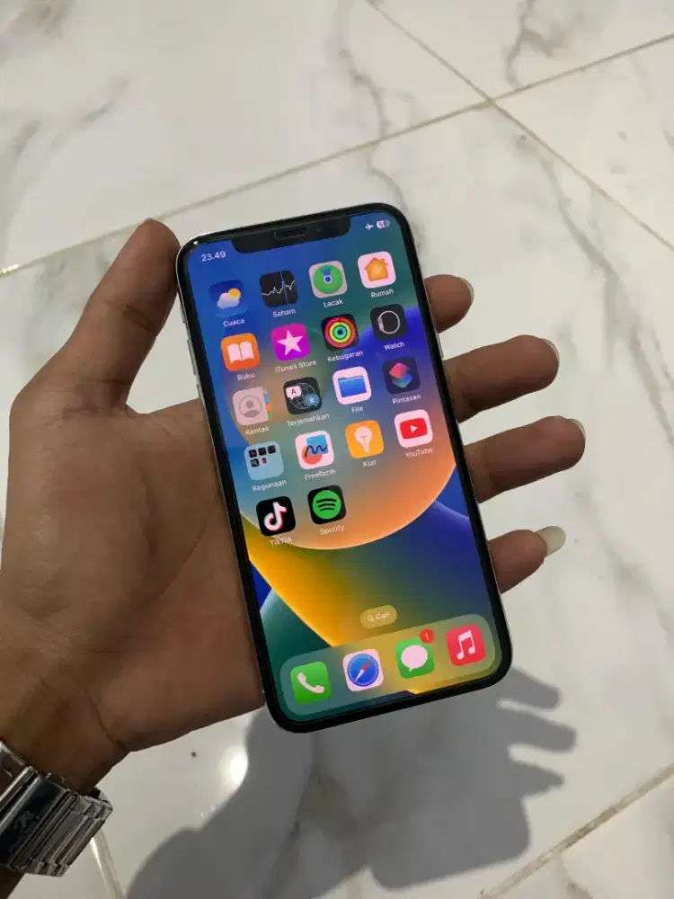 iPhone x 64gb ibox