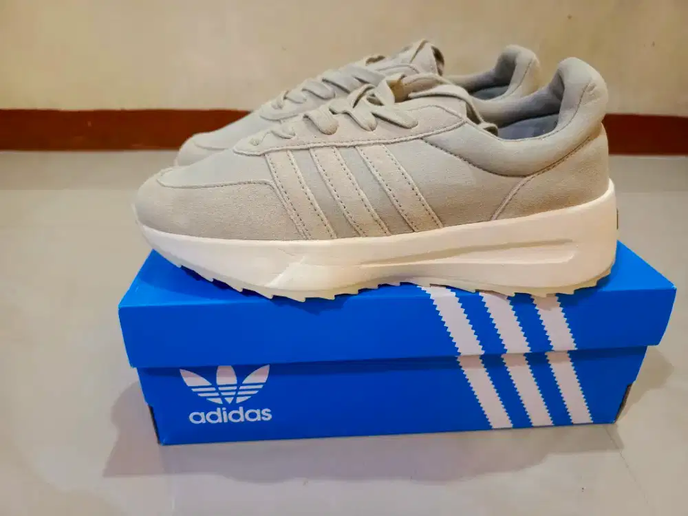 Sepatu Adidas FOG