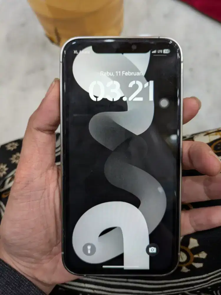 iphone xr 64gb inter