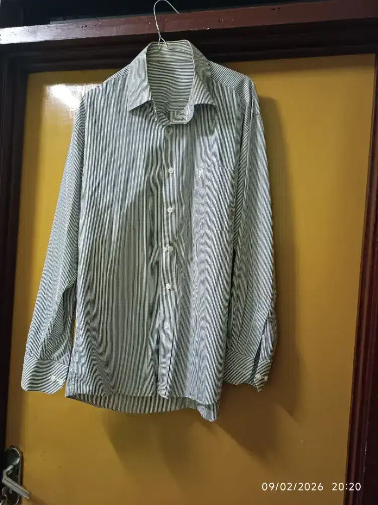 Atasan kemeja pria