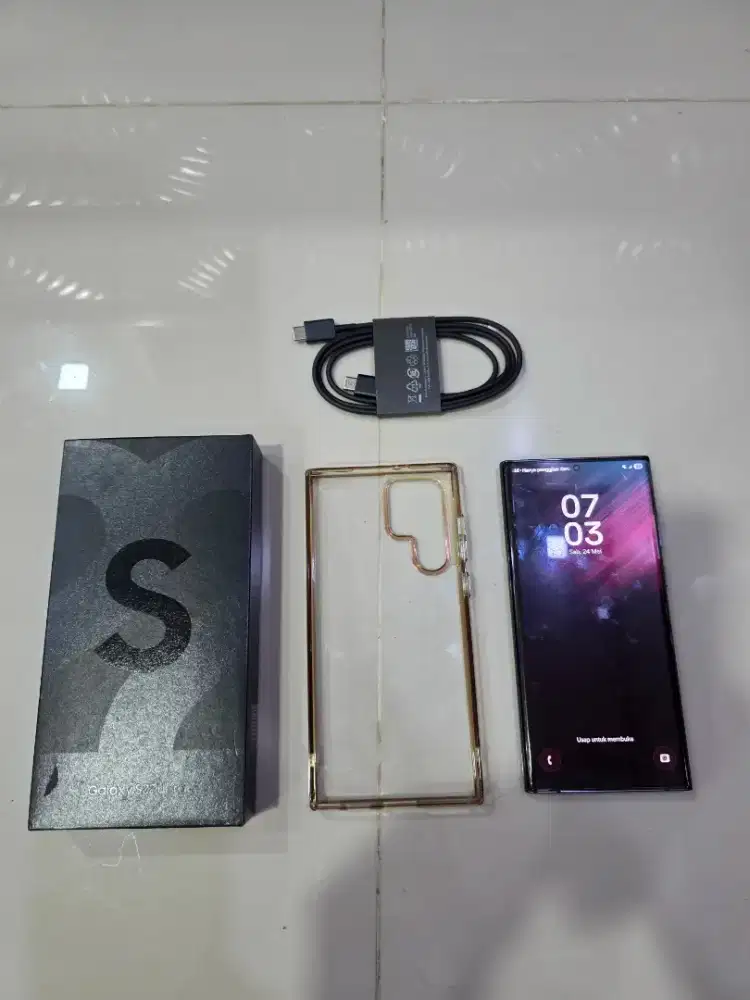 Jual Handphone Samsung S22 Ultra 12 / 256 Hitam