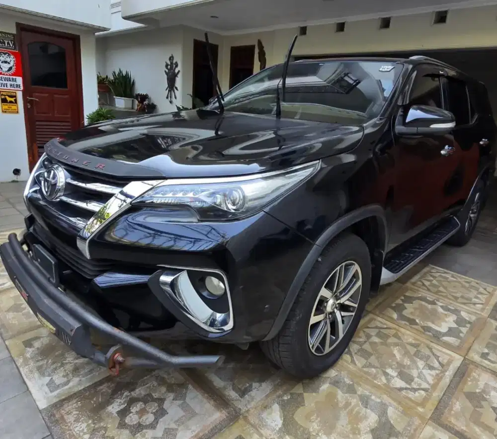 FORTUNER VRZ A/T DIESEL 2016 HITAM / TANGAN I / TERAWAT BEBAS BANJIR