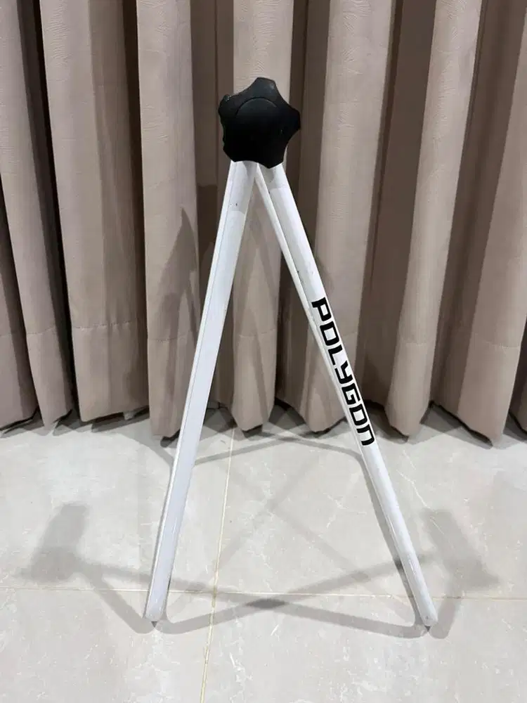 Standar Polygon Putih Road Bike Seli Mountain Bike