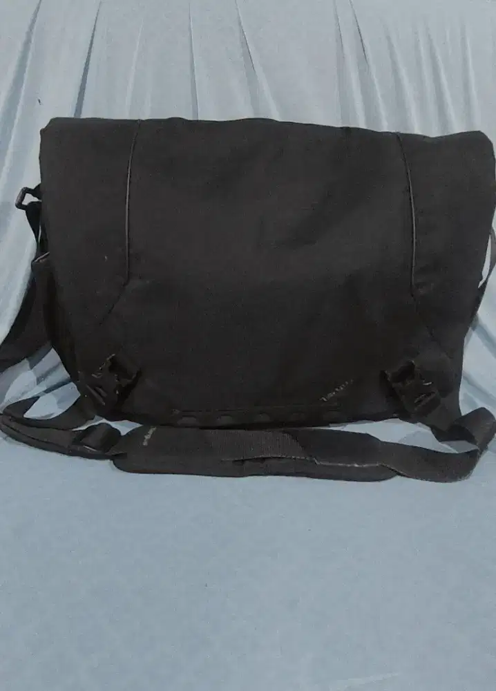 Tas Selempang Targus Gress