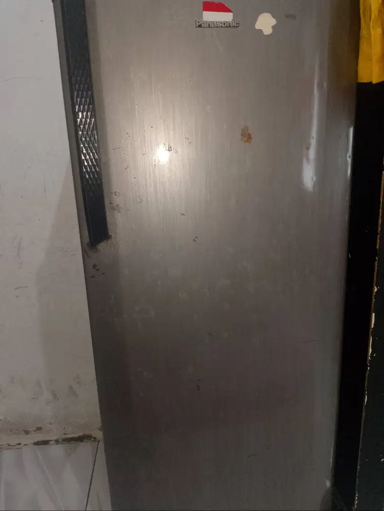 Kulkas merk Panasonic