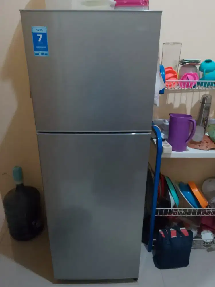 Kulkas sanyoo aqua