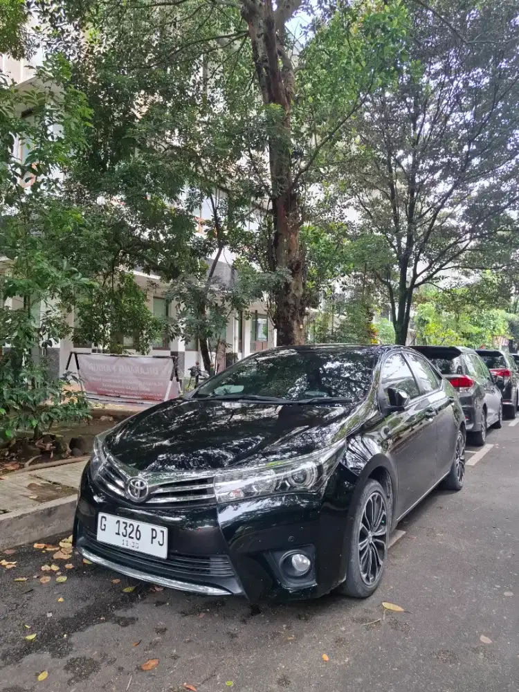 Dijual Toyota Altis 1.8 V AT 2014 Low KM