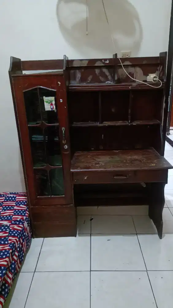 500 ambil meja sama spring bed y