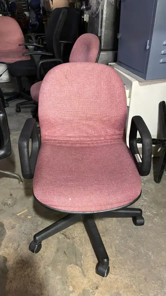 Kursi Kantor Bekas ada Hidrolis Kursi Staff Untuk Kantor Bekas