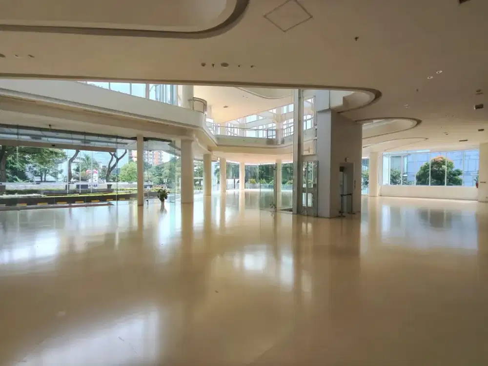 Gedung, bangunan office building, showcase space, ruang showroom di BSD - Sebrang eka hospital