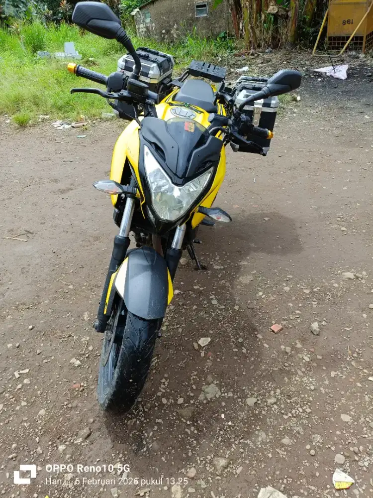 Bajaj Pulsar p200ns