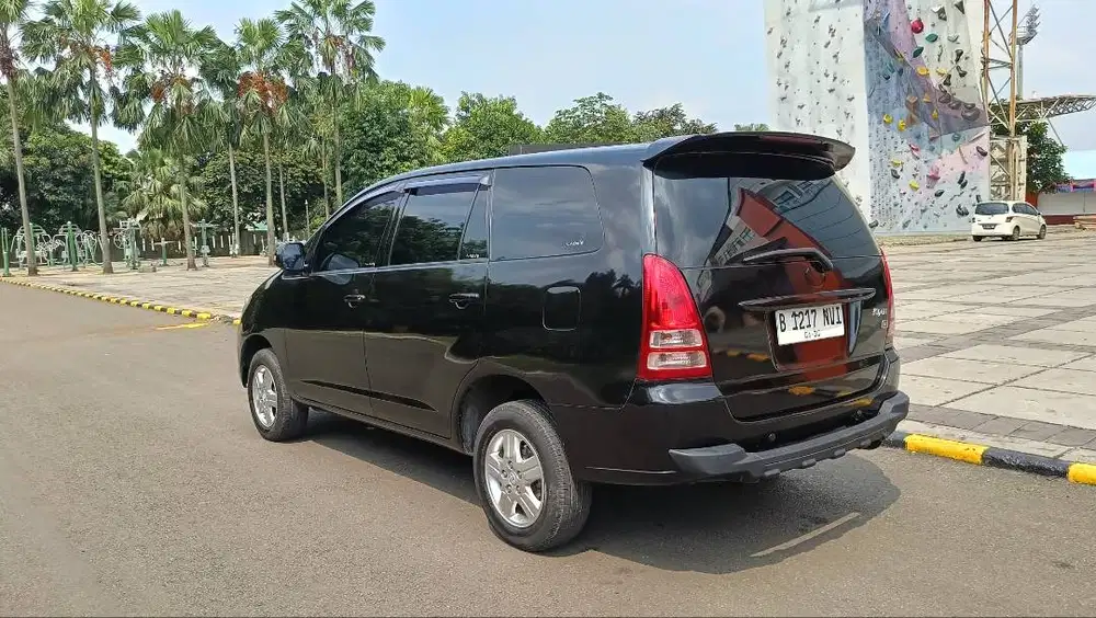 Inova G matik 2006 siap pake