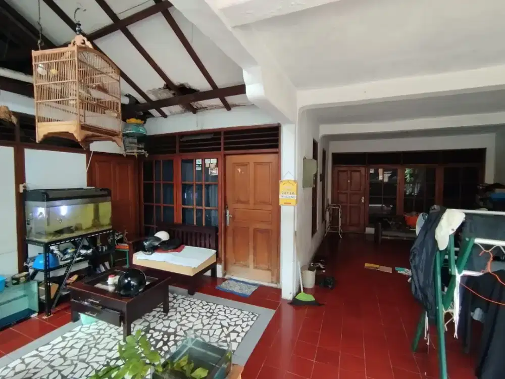 Jual rumah Lokasi 750 meter ke stasiun MRT haji nawi jakarta selatan