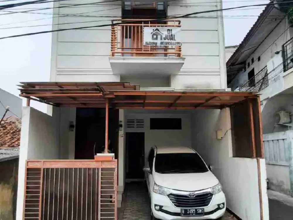 Rumah sgt strategis Pejaten pasar Minggu Jaksel 3 kmr 75jt/thn Nego