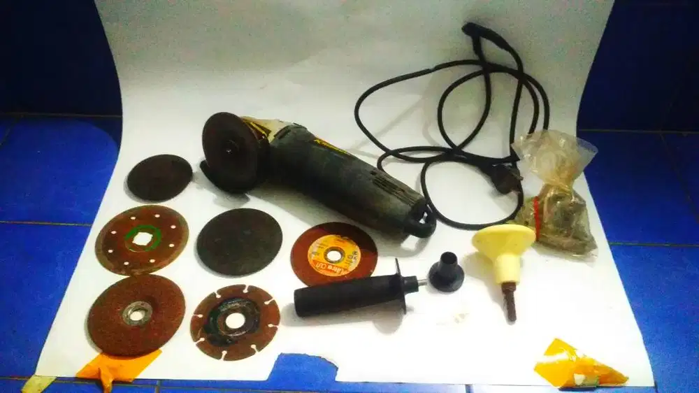 ANGLE GRINDER KRISBOW KW07-343 230V