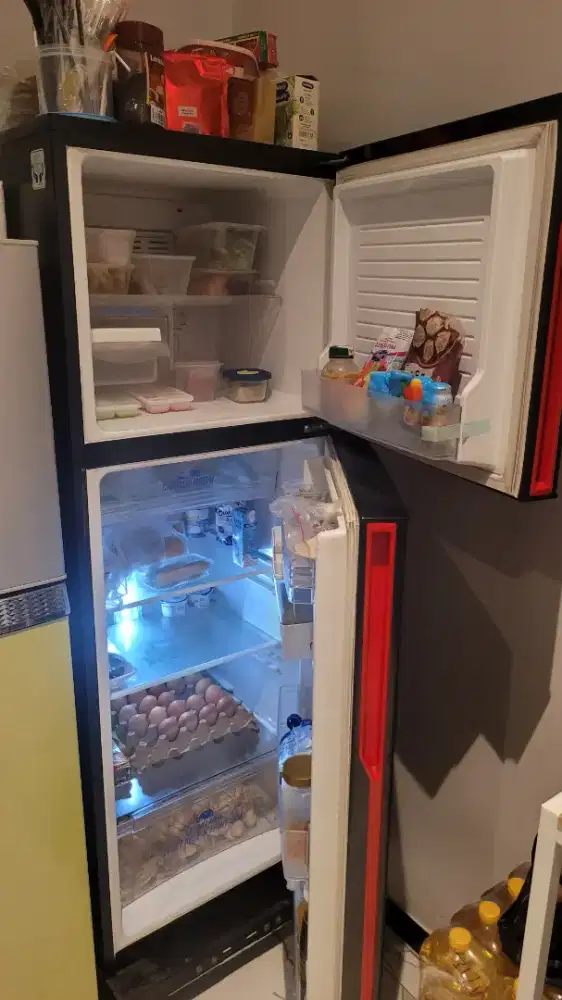 Kulkas 2 Pintu Seken AQUA Murah BU