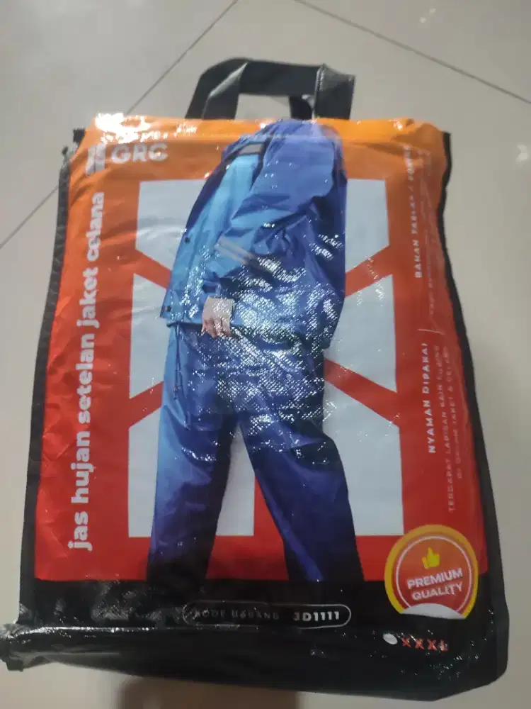Jas hujan setelah jaket celana